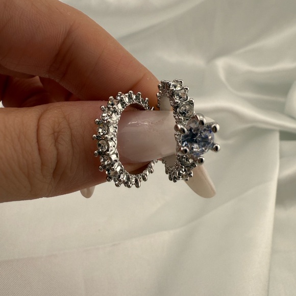 Silver Crystal Engagement Ring Set – Elegant Double Band Bridal 
Small size - Picture 14 of 15